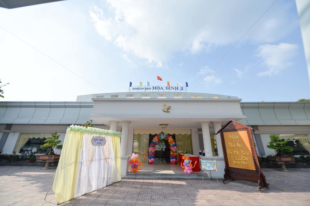 华平2号酒店 Long Xuyên 外观 照片